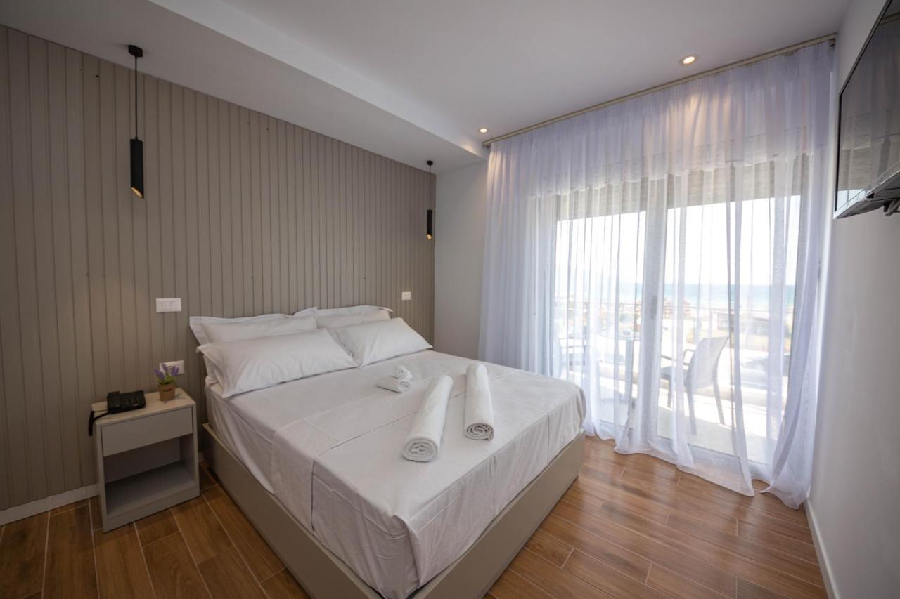 Vlorë Hesperus Hotel מראה חיצוני תמונה