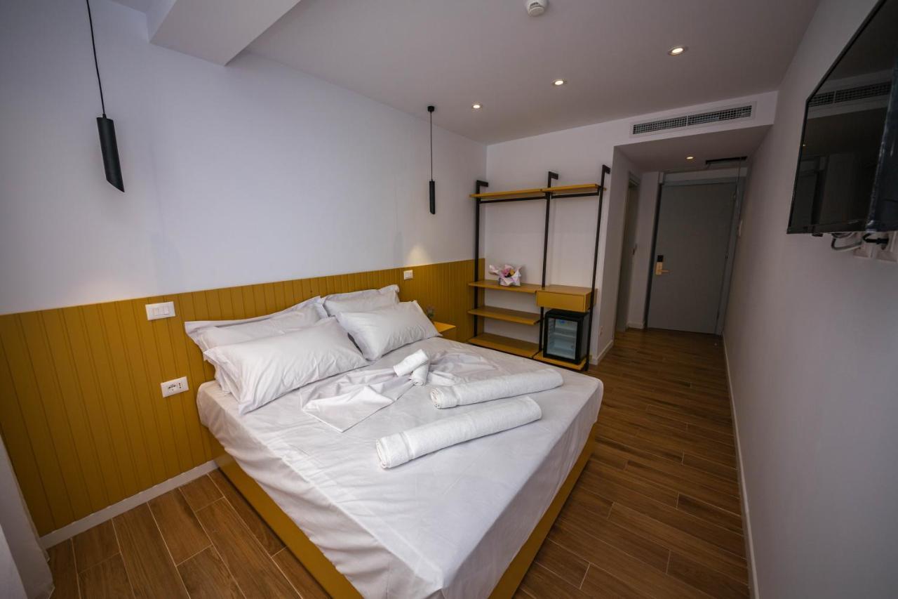 Vlorë Hesperus Hotel מראה חיצוני תמונה